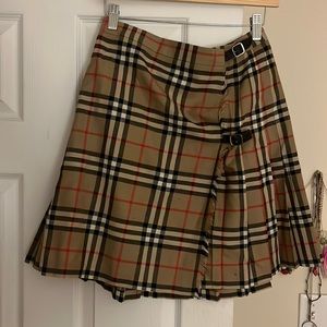 Burberry Wool Skirt size US 10